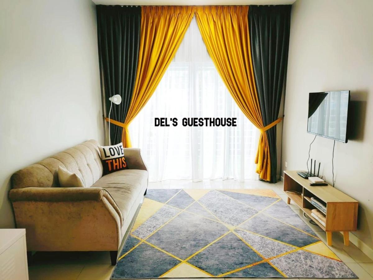 Del'S Guesthouse @ Southville Same Level With Pool Fits 8 Bangi Kültér fotó